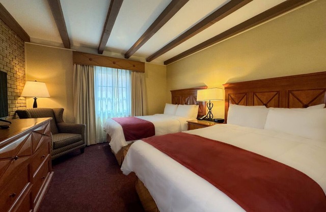Charming 3 Spanish-Style Stay | Scenic Courtyard, Near Major Landmarks