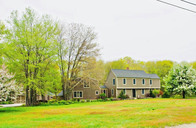 Charming 4 bedroom fully equipped house.