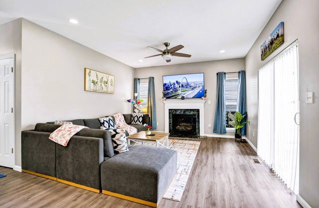 Charming 4BR Retreat - Near Attractions, Universities & Hospitals!