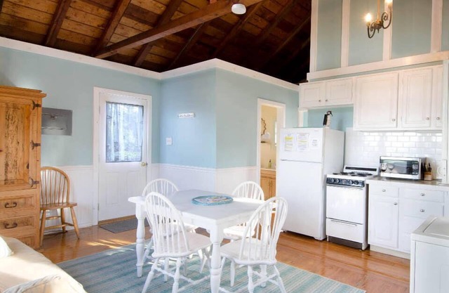 Charming Block Island Cottage with Pond