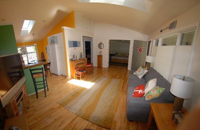 Charming & Bright Saugatuck/Douglas Getaway Condo In Ideal Location