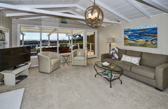 Charming Capitola Home With Amazing Ocean View Deck - Walk To Town