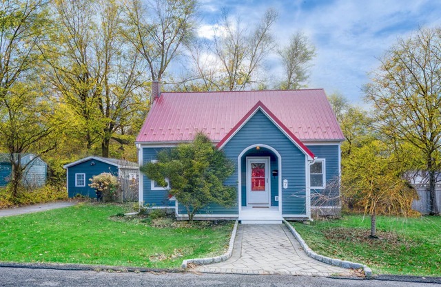 Charming Catskill Cottage