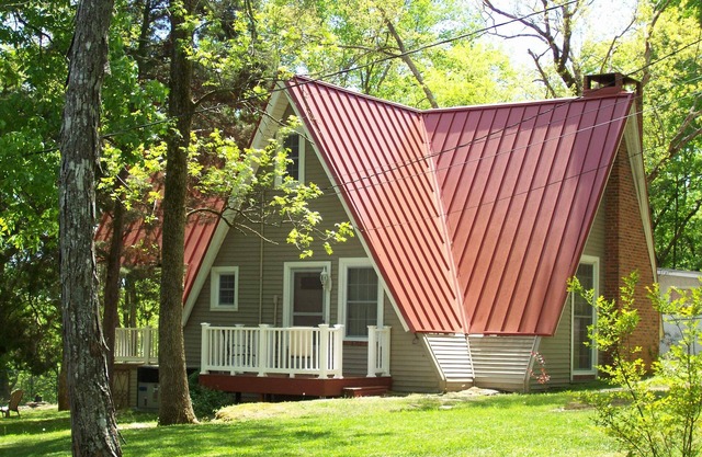 Charming Chalet! Slayden House on Old Hickory Lake, 25 Miles from Nashville