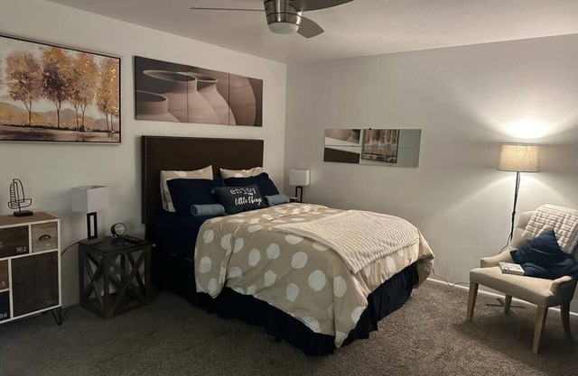 Charming, comfy apartment Mirror House. Feel at home for staying at San Antonio