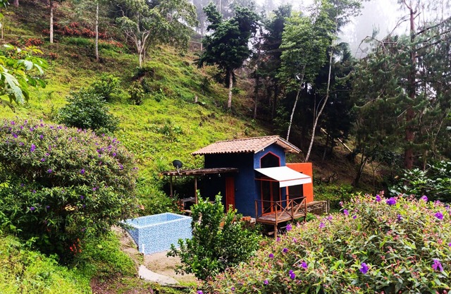 Charming cottage Montserrat in the mountains Fabulous Floridablanca with WiFi