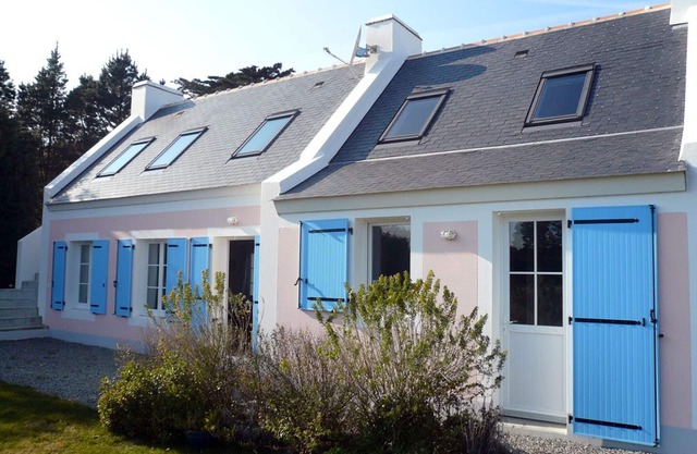 Charming Cottage with Garden in Peaceful Bortentrion, Near Wild Coast and Sauzon
