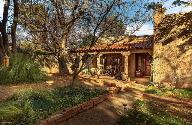 Charming Cottage: Your Cozy Retreat!