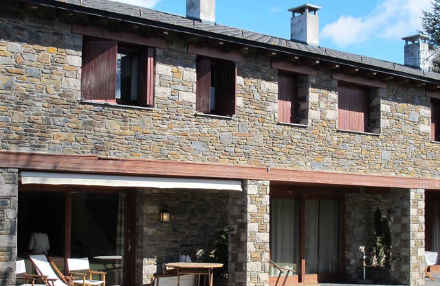 Charming, cozy place to enjoy the mountain