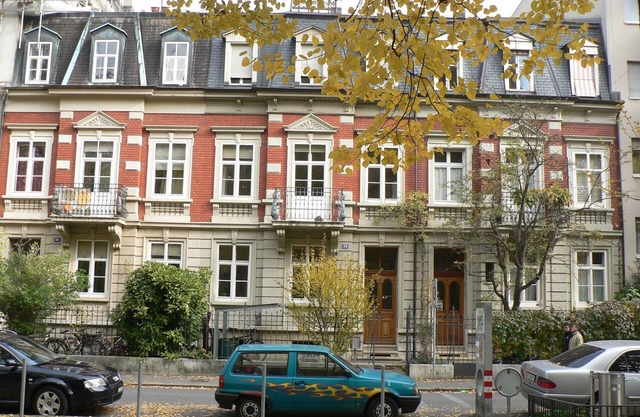 Charming duplex in a beautiful old building 5 minutes walk from Messeplatz