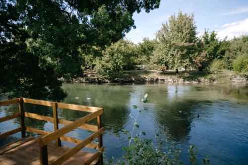 Charming ecolodge with private access to the river