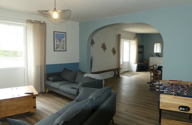 Charming gite for 15 people near PUY DU FOU/FUTUROSCOPE
