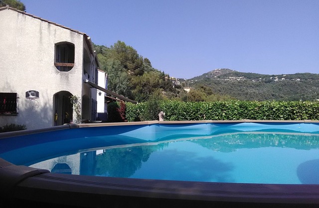 charming house on the French Riviera up to 7 people .