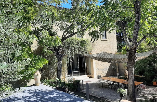 Charming house and loft in a 17th century chateau