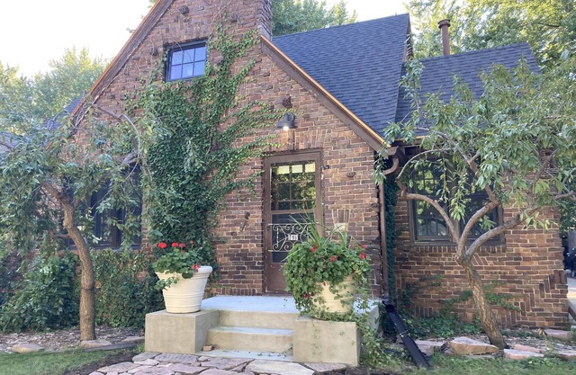 Charming House in Quiet Neighborhood