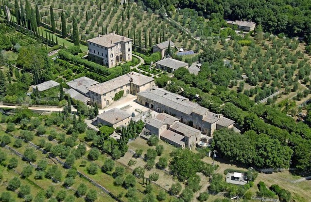 Charming House in Tuscany with Pool & Views
