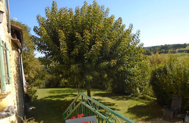 Charming house with WiFi, private parking, garden, and ping-pong in Monpazier