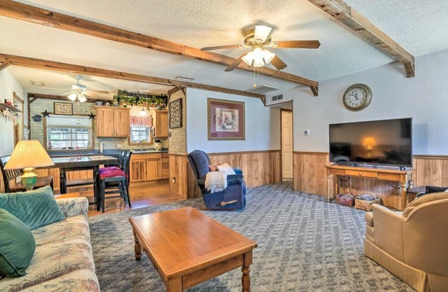 Charming Ingram Home with Yard and Furnished Patio!