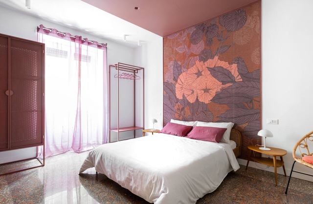 Charming large apartment near Colosseum