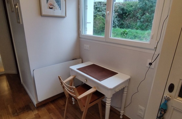 Charming little house 5 minutes' walk from the beach