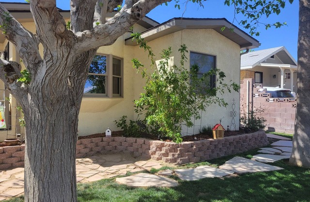 Charming Monthly Furnished 2 Bedroom in Boulder City