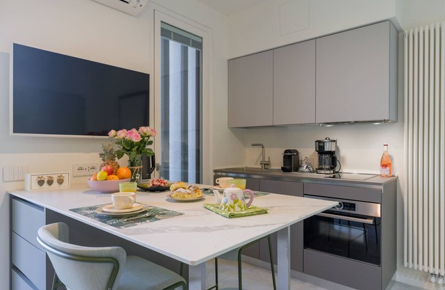CHARMING NEST - just a stone's throw from the lake and spa of Sirmione