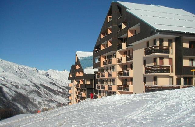 Charming new appt 4p. Les Ménuires at the foot of the slopes, mountain views