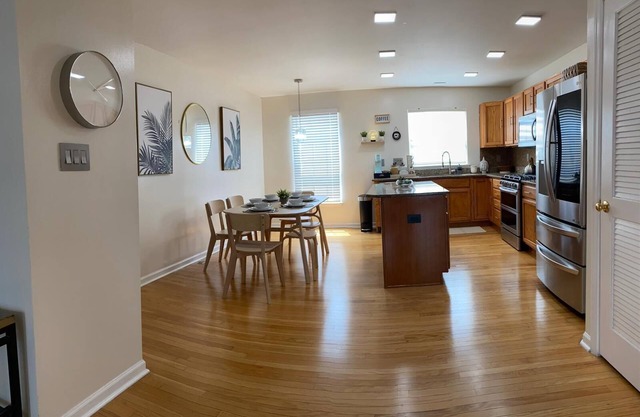 Charming Philadelphia Retreat 3BR Townhome, WiFi, AC & Private Garage Parking!