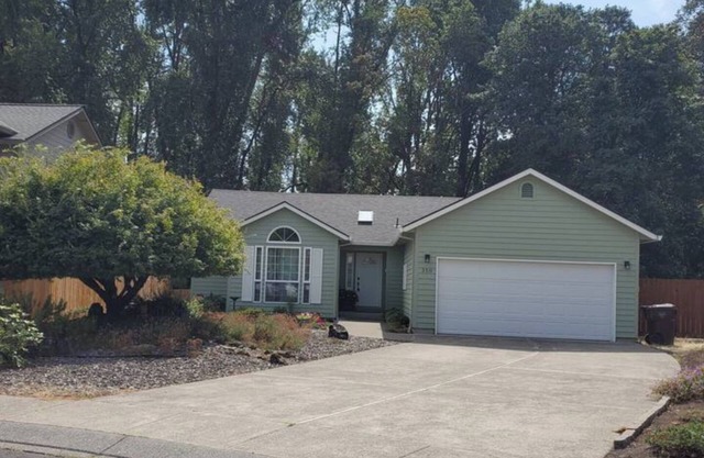 Charming private 2-bedroom house with WiFi, AC in enchanting Columbia City