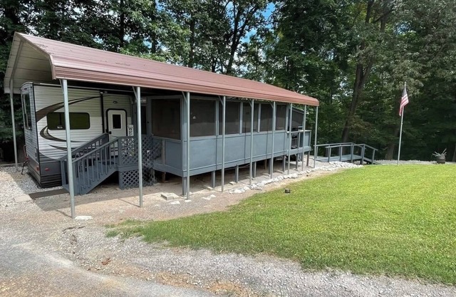 Charming rental in Rocky Top, TN-walking distance to Norris lake and marina!