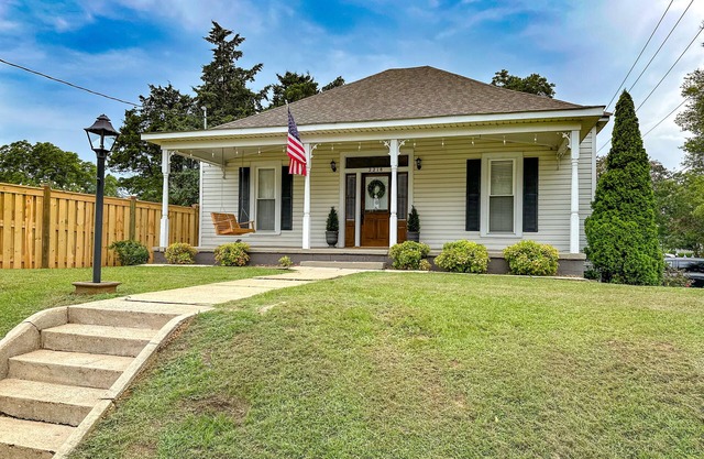 Charming Retreat just 3 miles from the University Of Alabama