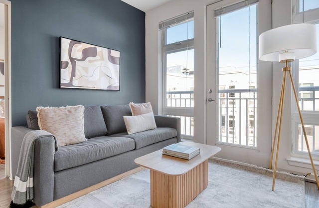 Charming Somerville 2BR w/W/D, Gym & Roof, nr Assembly T, by Blueground