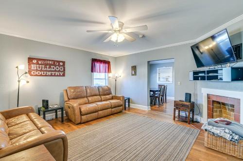 Charming Starkville Rental about 2 Mi to MSU!