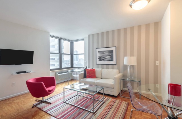 Charming Studio 20 Minutes to Midtown NYC