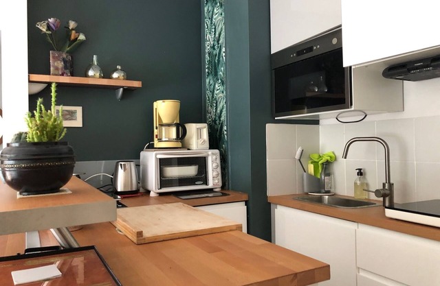 Charming, very quiet F2 just a few minutes' walk from the Royat thermal baths.