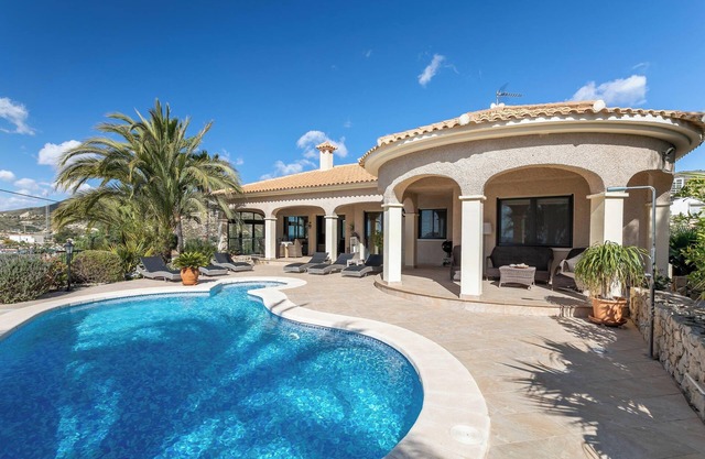 Charming Villa Mara with great sea views, swimming pool and Wi-Fi