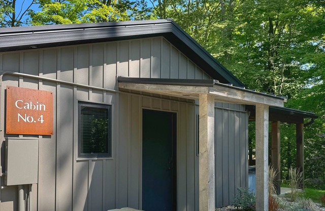 Charming Woodside Cabin w/Private Hot Tub & Scenic Trails at Standing Rock Far