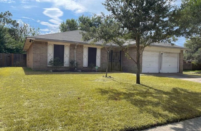 Cheerful & Comfy, Fireplace, Backyard, Parking