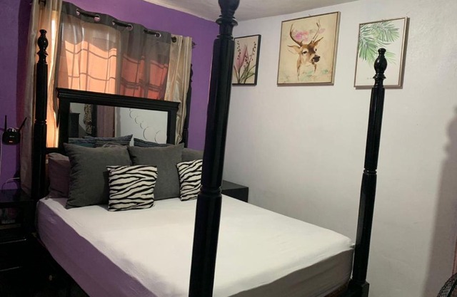 Cheerful flat