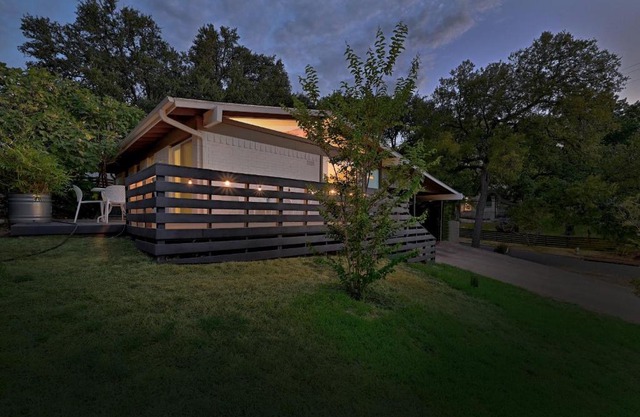 Cheery Modern Retreat near SoCo & Downtown by Lodgewell