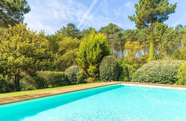 Cheminée et Piscine Privée | Cuisine Equipée
