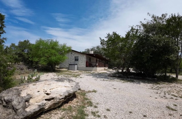 Cherokee Oaks - Frio River Haven