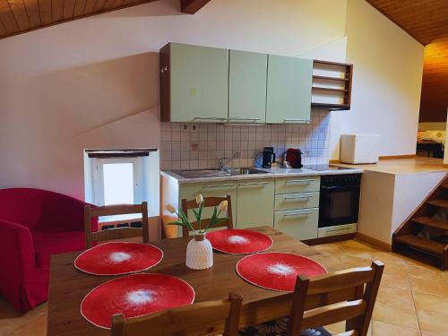 Chiasso Suisse Apartament - RentuGoo Travel
