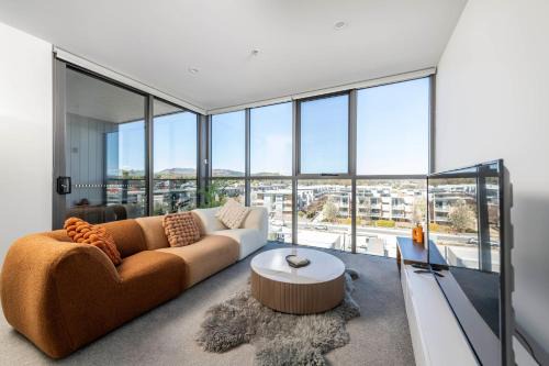 Chic 2 Bedroom Escape with Premium Amenities