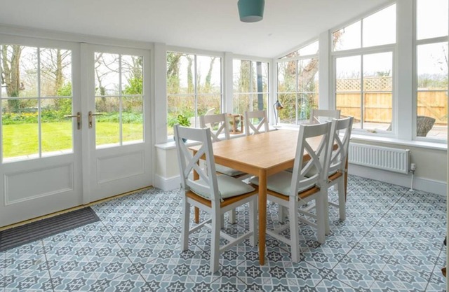 Church View, Church Farmhouse - Idyllic Countryside Getaway