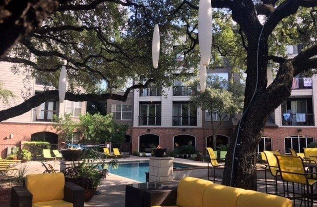 City Retreat! Spacious, Fun, and Amazing Location