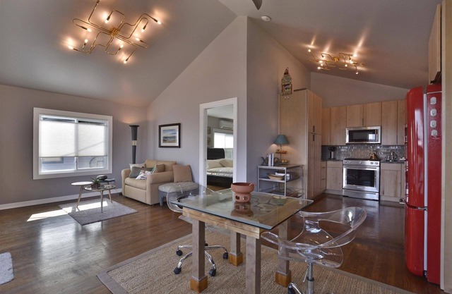Cityscape Cottage, Best View of Downtown, 5 min. walk, Close to ACL and SXSW
