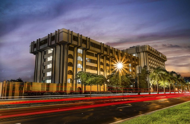Clarion Inn & Suites Miami International Airport