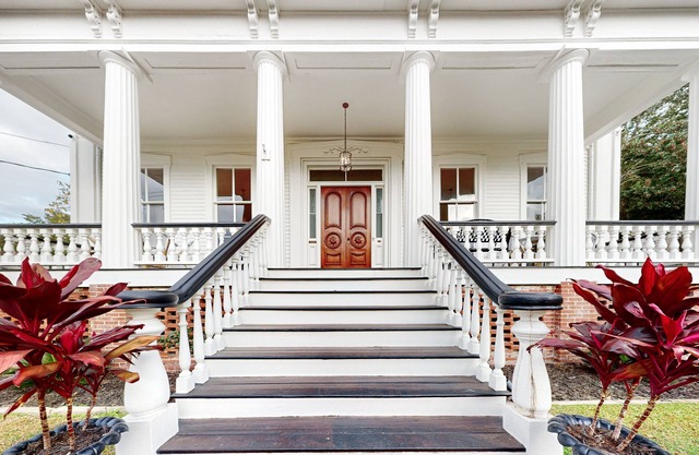 Classic estate home in heart of Downtown Wilmington curated for entertaining