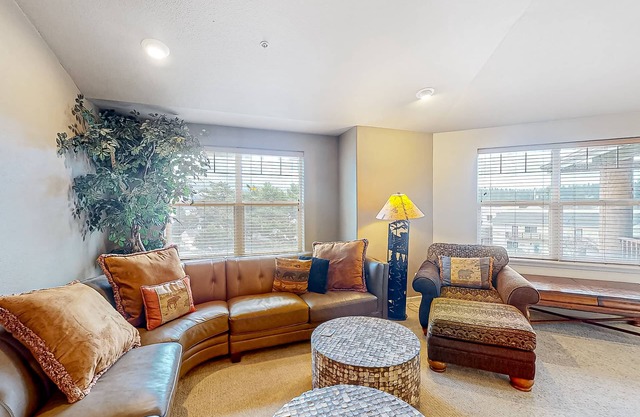 Classy and Convenient Dog-Friendly Condo with Private Balcony